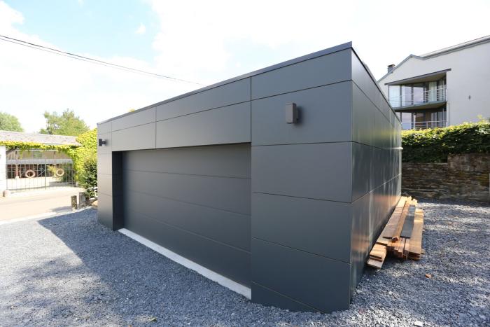 Résidence privée - Garage avec bardage en Trespa