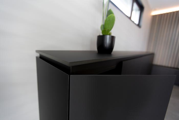 Menuiserie Sac - Bastogne - Meuble de rangement en Arpa Fenix noir